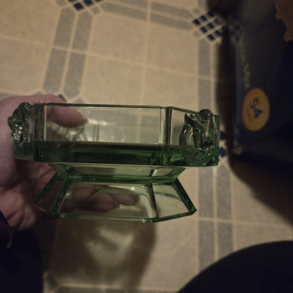 Tiara  glass green trinket holder - Picture 7 of 15